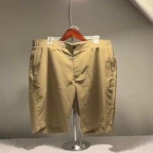 Under Armour men’s golf shorts relaxed fit